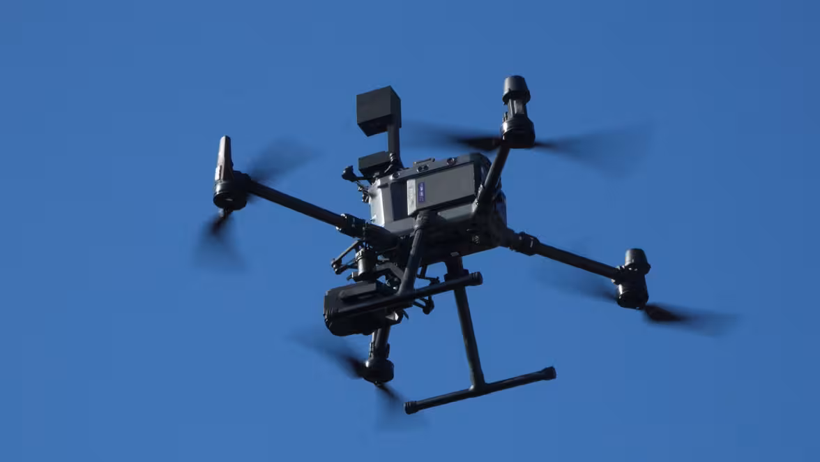 Complete HyperSlit airborne sensing system viewed from below
